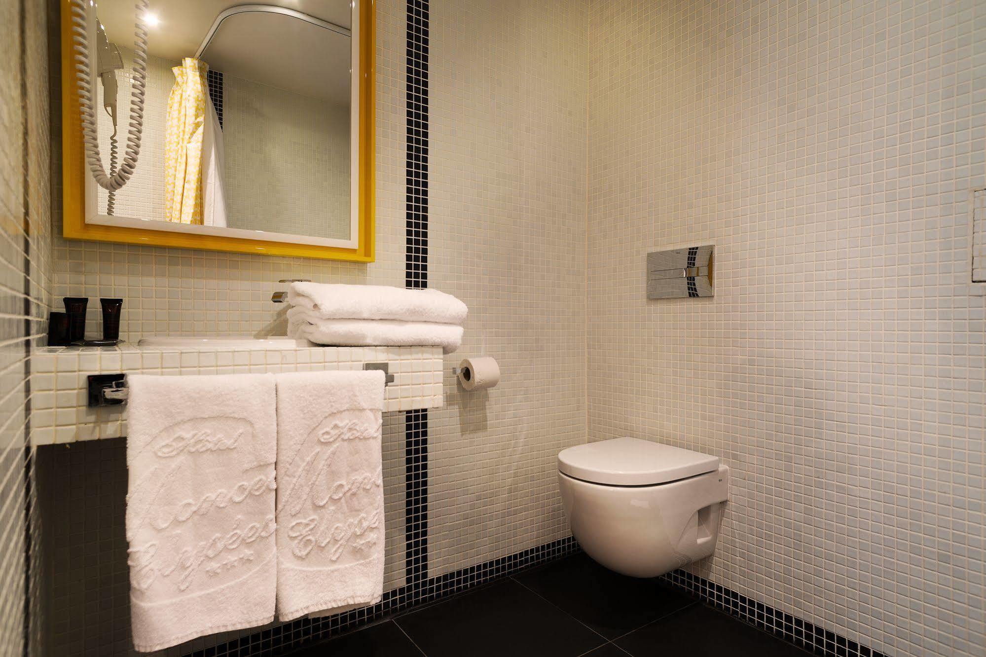 Monceau Elysees 3*